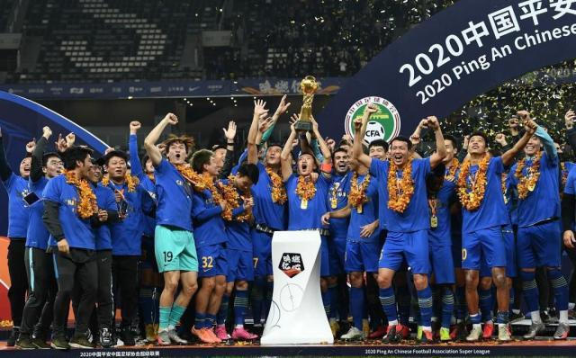1611922482639087774.jpg 图片2 2020赛季中超联赛冠军 江苏苏宁易购 新浪体育 图片2_副本.jpg